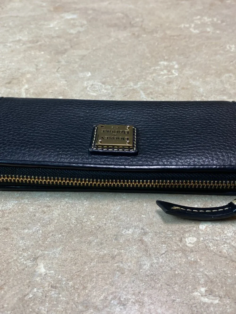 Dooney & Bourke like new